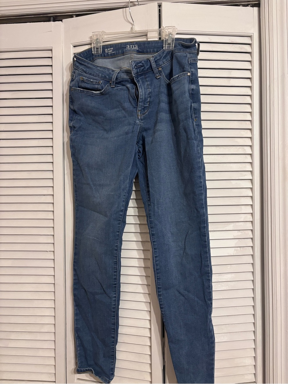 a.n.a Mid Wash Skinny Jeans in Blue
